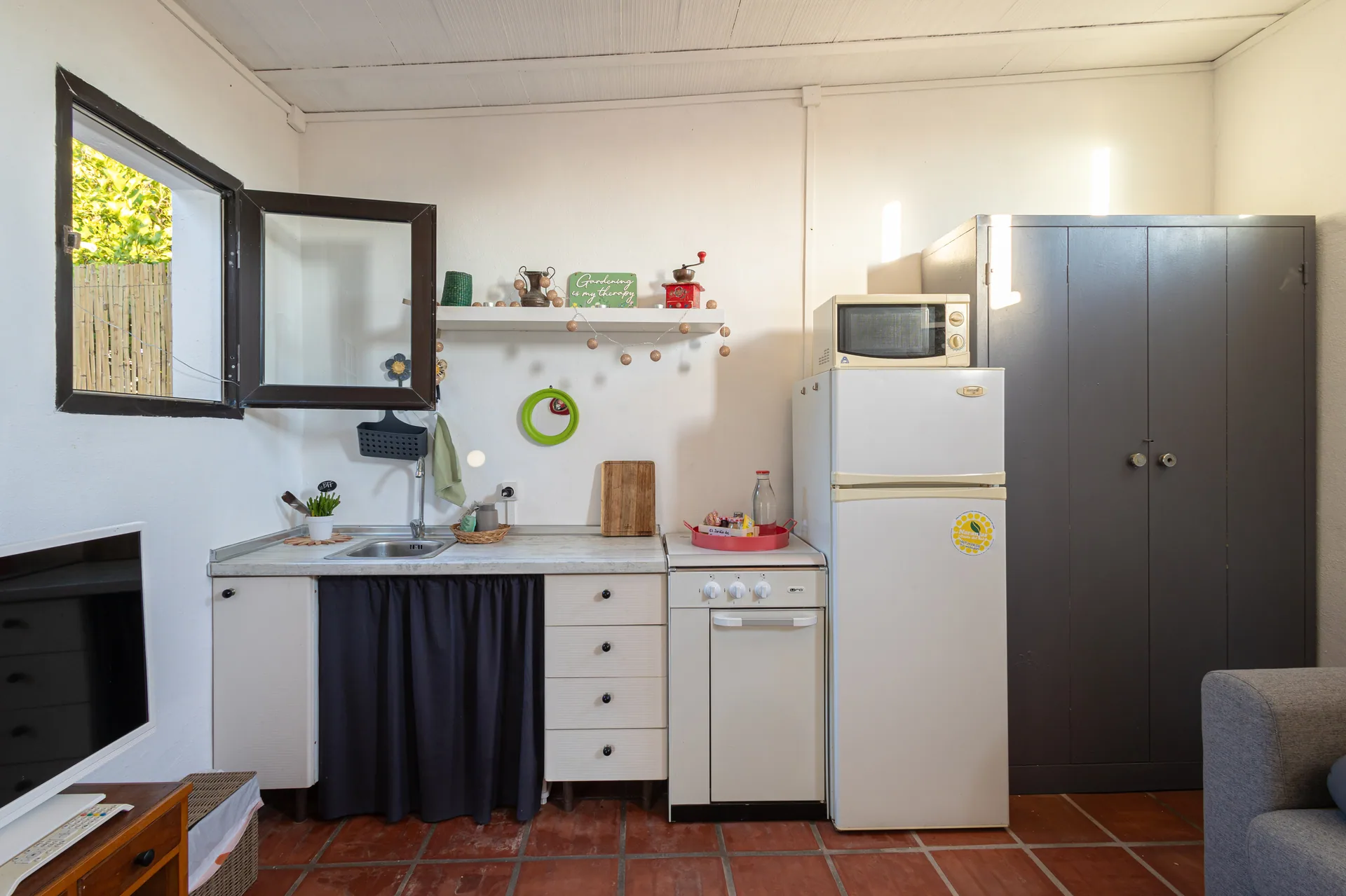 La Casita — cocina equipada con luz natural
